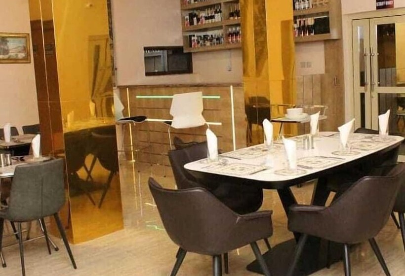 De Rossi Hotel And Suites