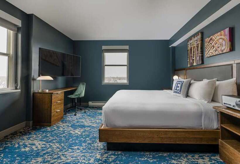 Hotel Elkhart, Tapestry Collection By Hilton