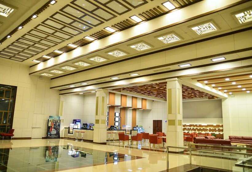 هتل Jacaranda Heights