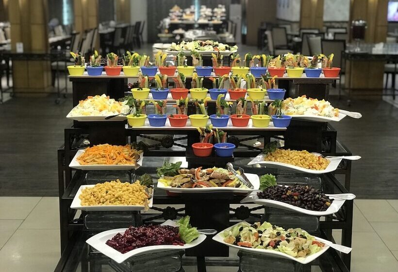 هتل Jacaranda Heights