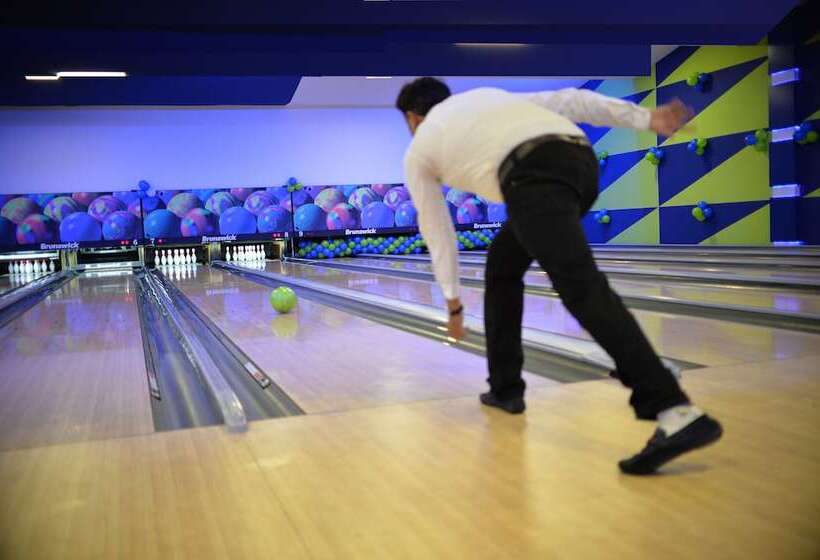 هتل Jacaranda Heights