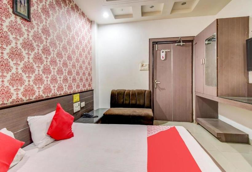 בית מלון כפרי Oyo 78174 Neelkanth