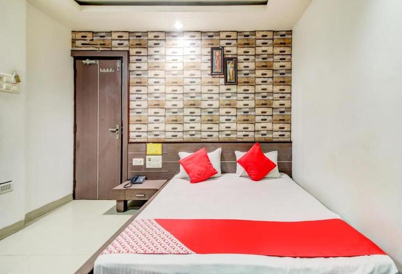 בית מלון כפרי Oyo 78174 Neelkanth