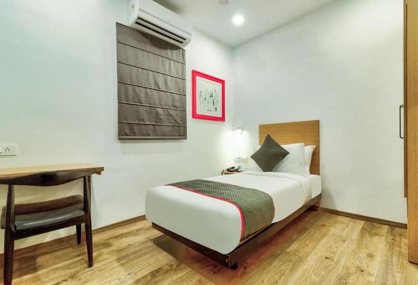 ホテル Oyo 78245 Collection O  Crown Inn