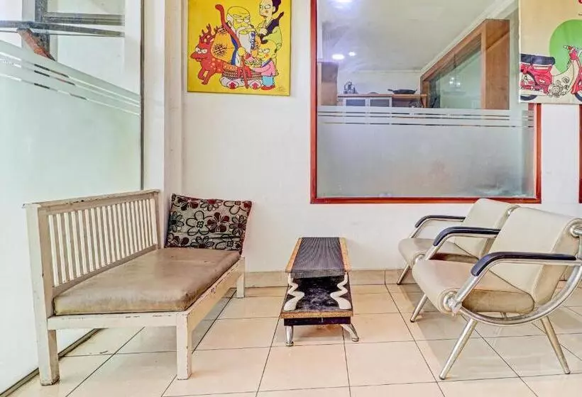 ホテル Oyo 90218 Ubaran Guest House