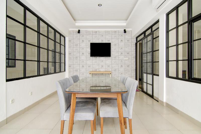 בית מלון כפרי Oyo 90233 The Shine Residence