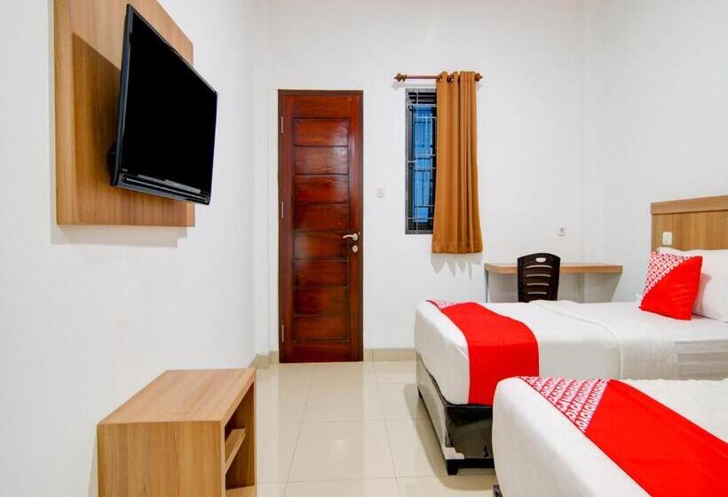 בית מלון כפרי Oyo 90233 The Shine Residence