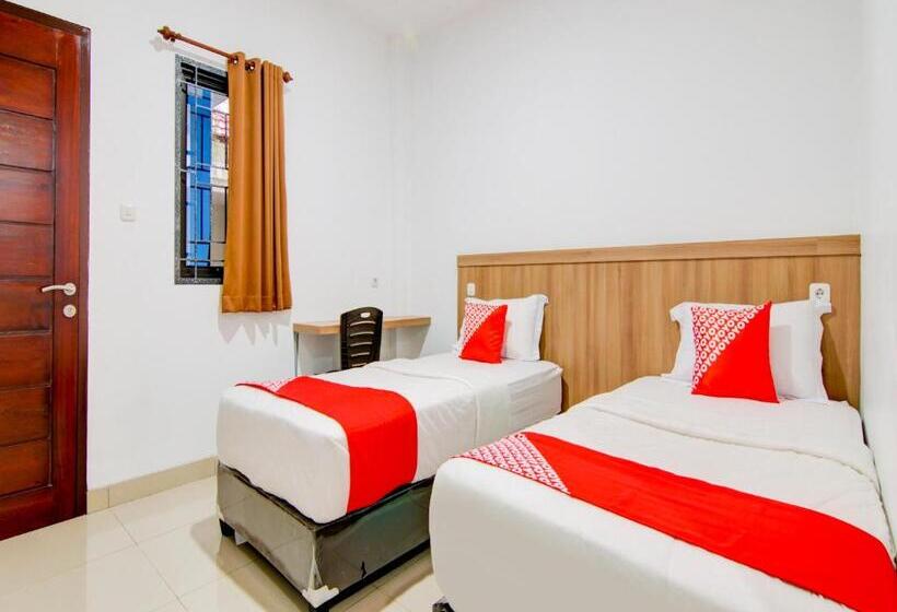 בית מלון כפרי Oyo 90233 The Shine Residence