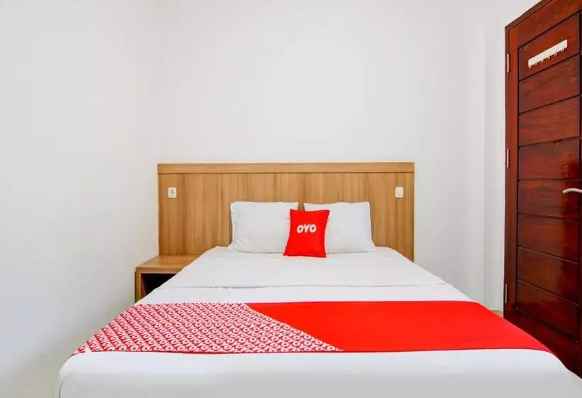 Hotelli Oyo 90233 The Shine Residence