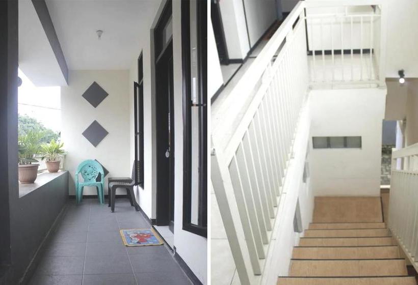 酒店 Oyo 90252 Villa Dini & Homestay Batu