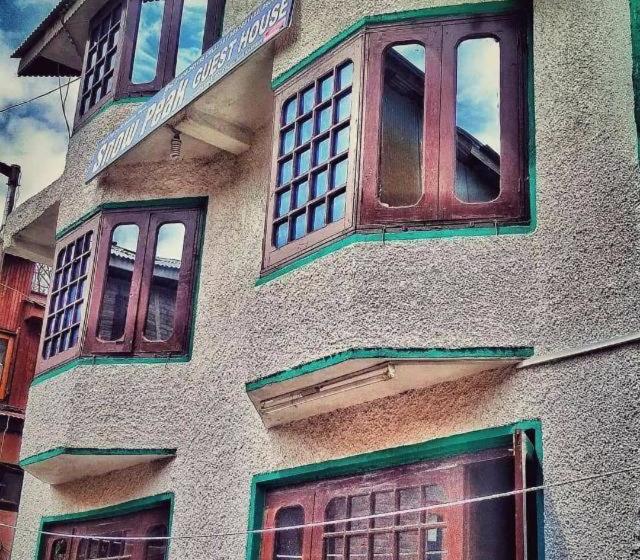 פנסיון Snow Peak Guest House