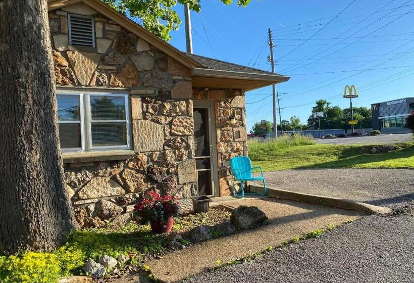 Rockwood Resort Motel