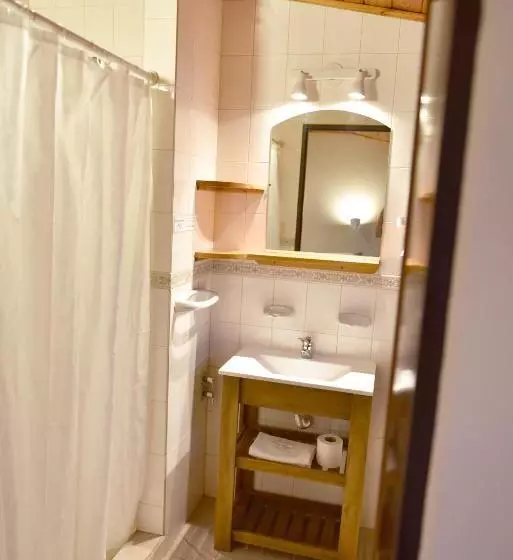 هاستل Latitud Cuarenta