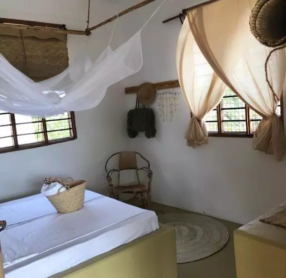 تختخواب و صبحانه Mlango Paje House