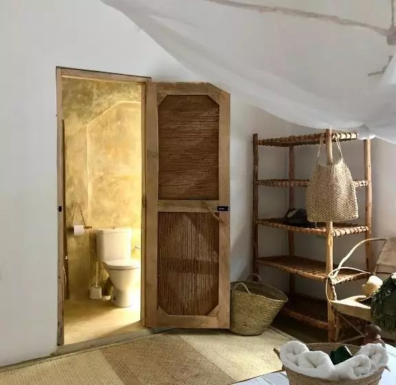 تختخواب و صبحانه Mlango Paje House