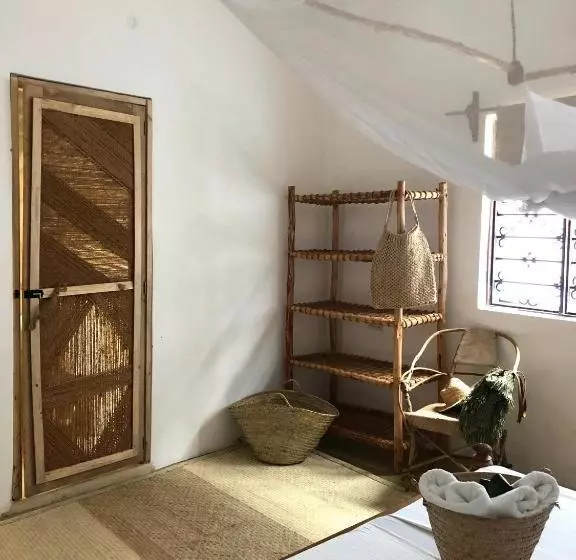 تختخواب و صبحانه Mlango Paje House