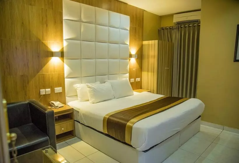 Bedouin Hotel & Suites