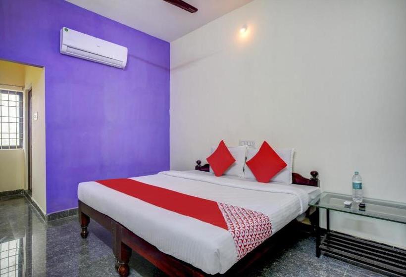 Hotel Oyo 77801 Golden Park