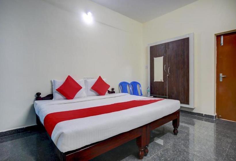 Hotel Oyo 77801 Golden Park