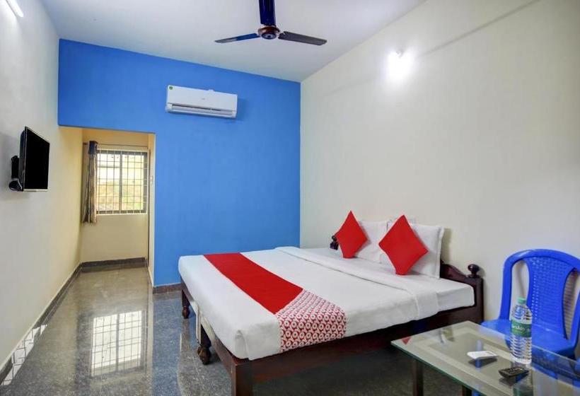 Hotel Oyo 77801 Golden Park