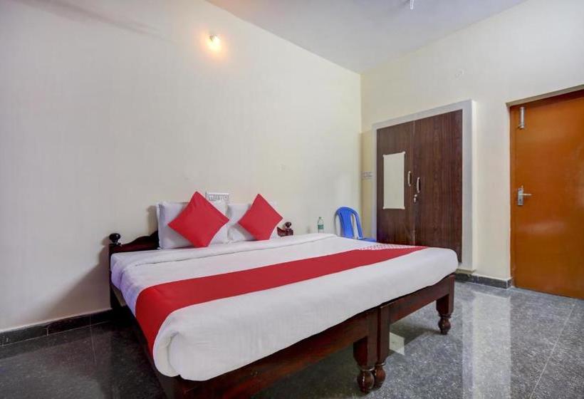 Hotel Oyo 77801 Golden Park