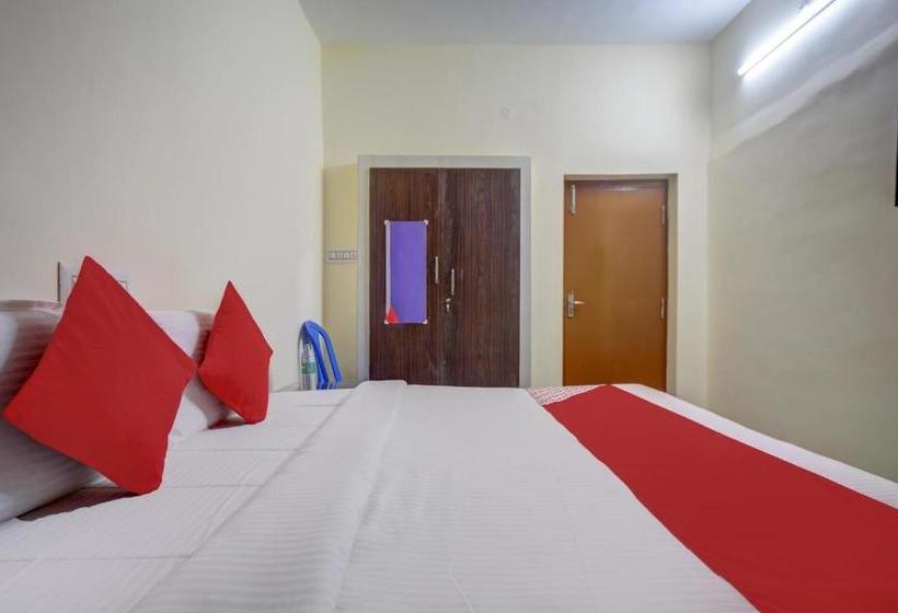 Hotel Oyo 77801 Golden Park