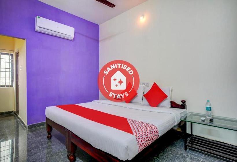 Hotel Oyo 77801 Golden Park