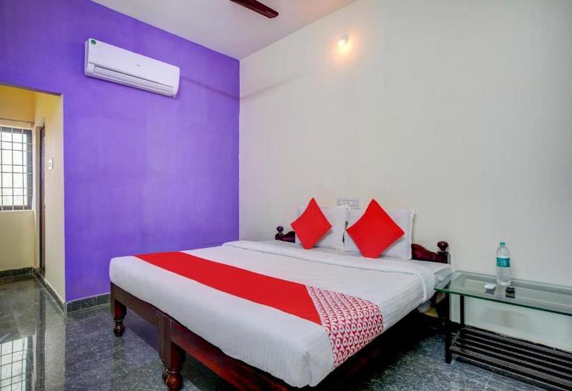 Hotel Oyo 77801 Golden Park