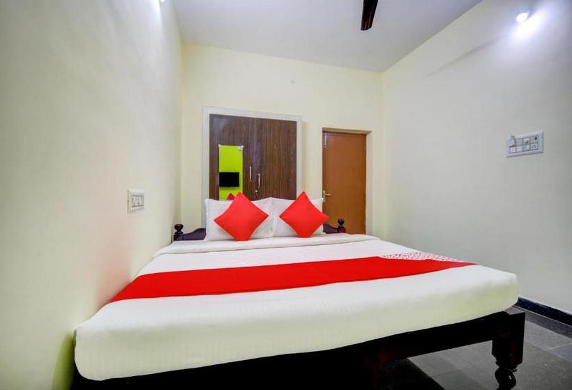 Hotel Oyo 77801 Golden Park