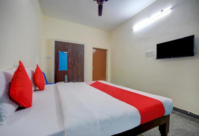 Hotel Oyo 77801 Golden Park