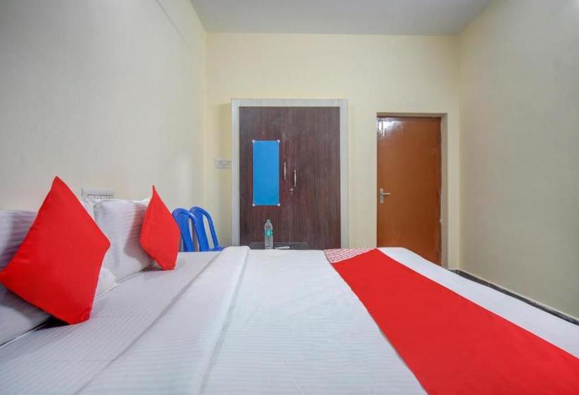 Hotel Oyo 77801 Golden Park