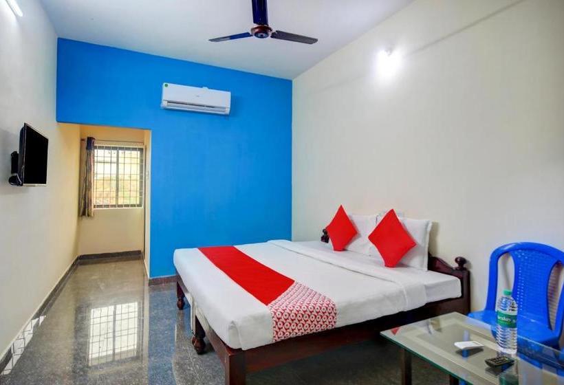 Hotel Oyo 77801 Golden Park