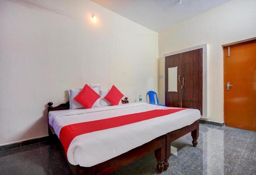 Hotel Oyo 77801 Golden Park