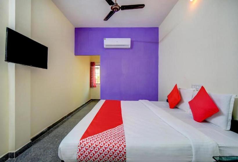 Hotel Oyo 77801 Golden Park