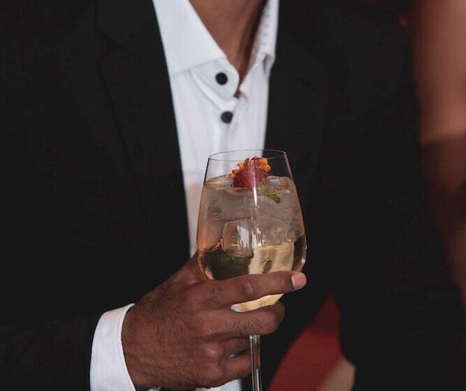 هتل Thompson Hollywood, By Hyatt