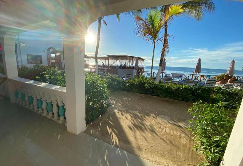 בית מלון כפרי Zenobia Beach Resort