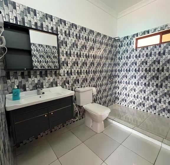 בית מלון כפרי Zenobia Beach Resort