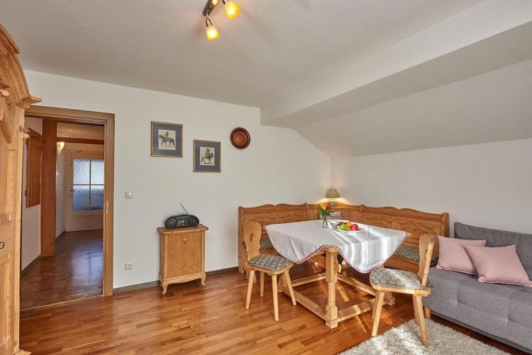 Pansiyon Gästehaus Häuslweber