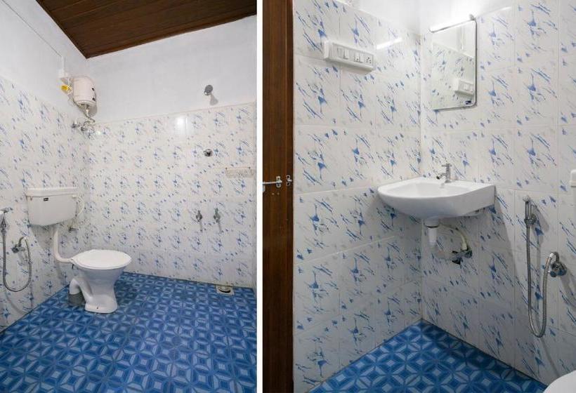 ペンション Oyo 77945 Soorya Village