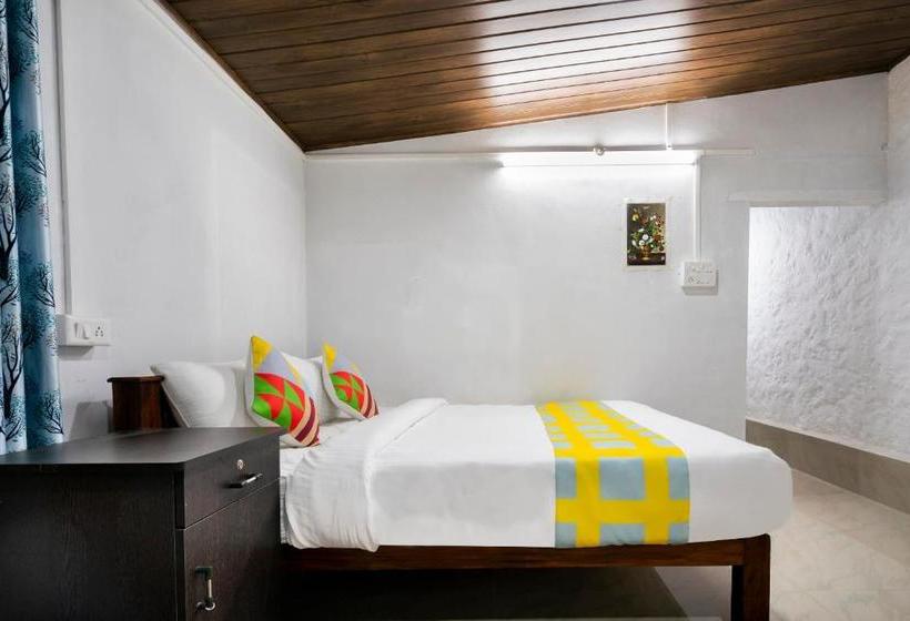 ペンション Oyo 77945 Soorya Village