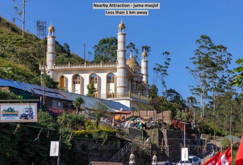 ペンション Oyo 77945 Soorya Village