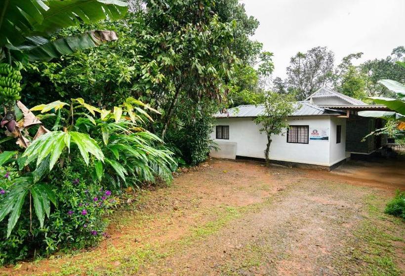 ペンション Oyo 77945 Soorya Village