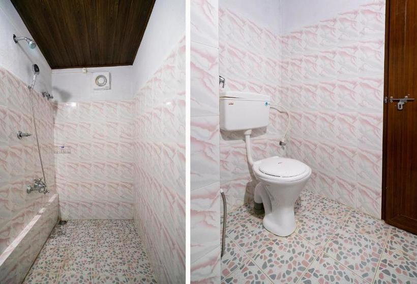 ペンション Oyo 77945 Soorya Village