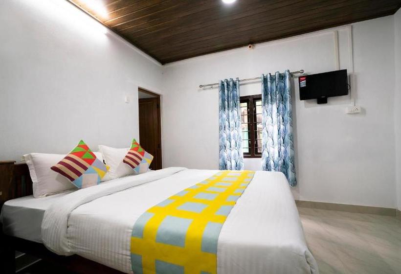 ペンション Oyo 77945 Soorya Village