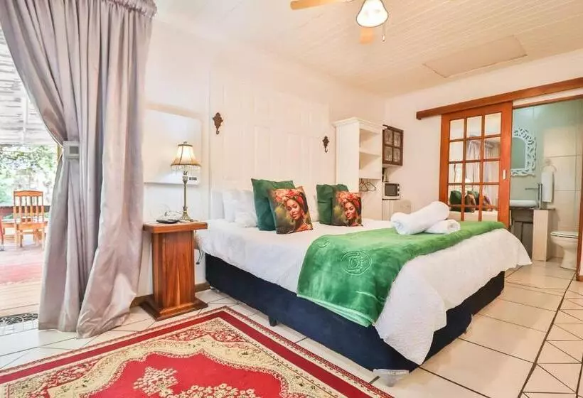 Majatalo Snooze A Lot Guesthouse