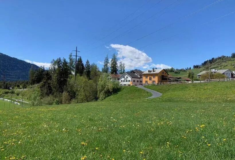 ベッドアンドブレックファースト Waldheim Pension Laax