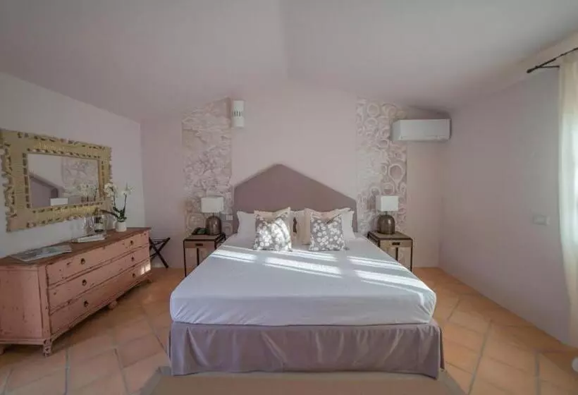هتل Borgo Smeraldo