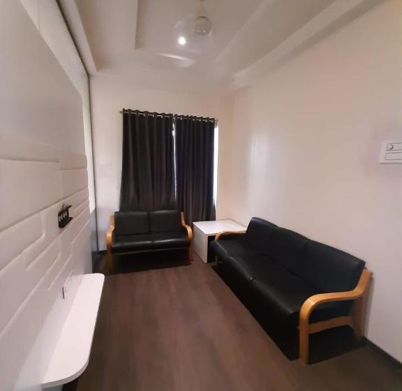 בית מלון כפרי The Lotus Residency, Sangli