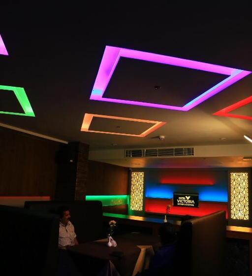 فندق Victoria International
