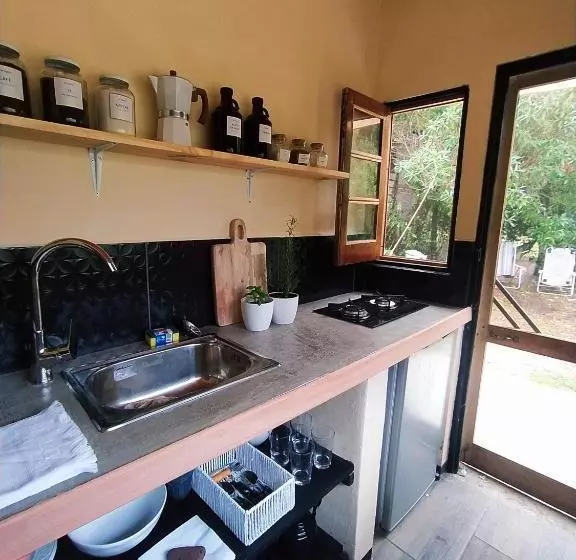 ベッドアンドブレックファースト Cálido Bungalow 1  La Locanda Casitas Vivas
